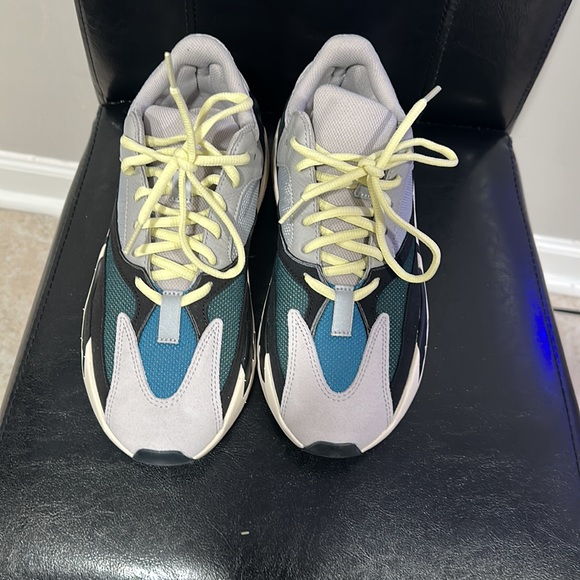 Yeezy Boost 700 Wave Runner - Picture 6 of 8